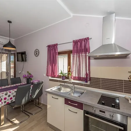 Apartment Lavanda Jezera